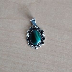 Vintage Beautiful .925 Sterling Silver Malachite Pendant.